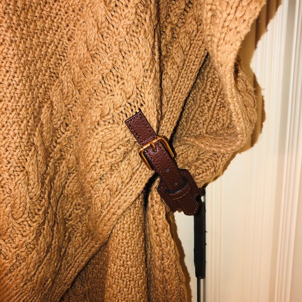 Sweater - Picture 2 of 2